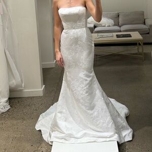 Elegant White Floral Lace Gown